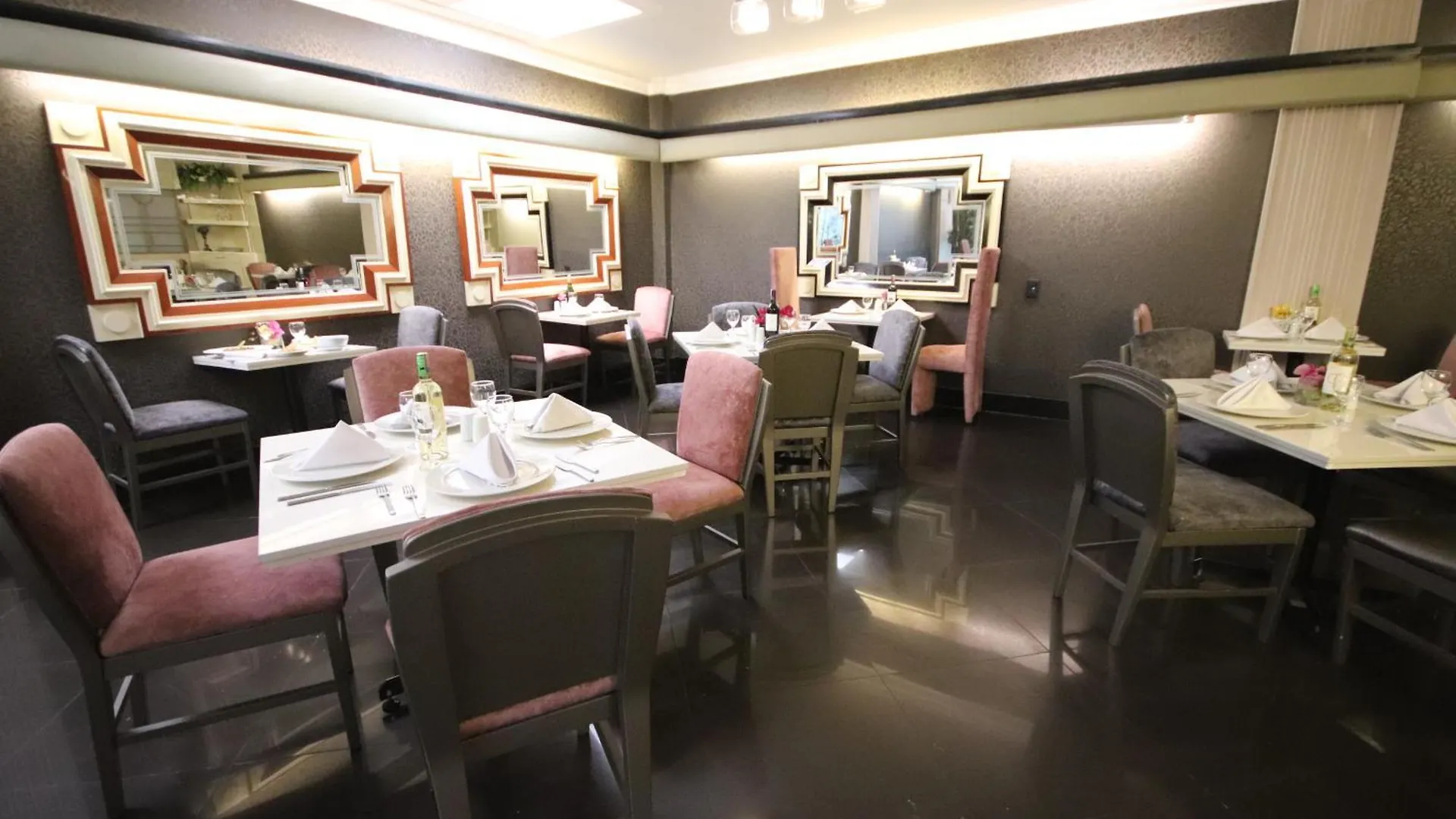 Lancaster House Hotel Bogota 4*,