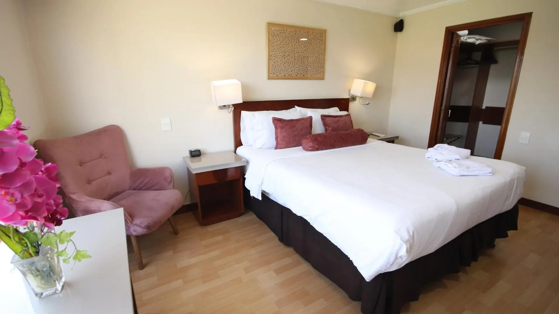 Lancaster House Hotel Bogota