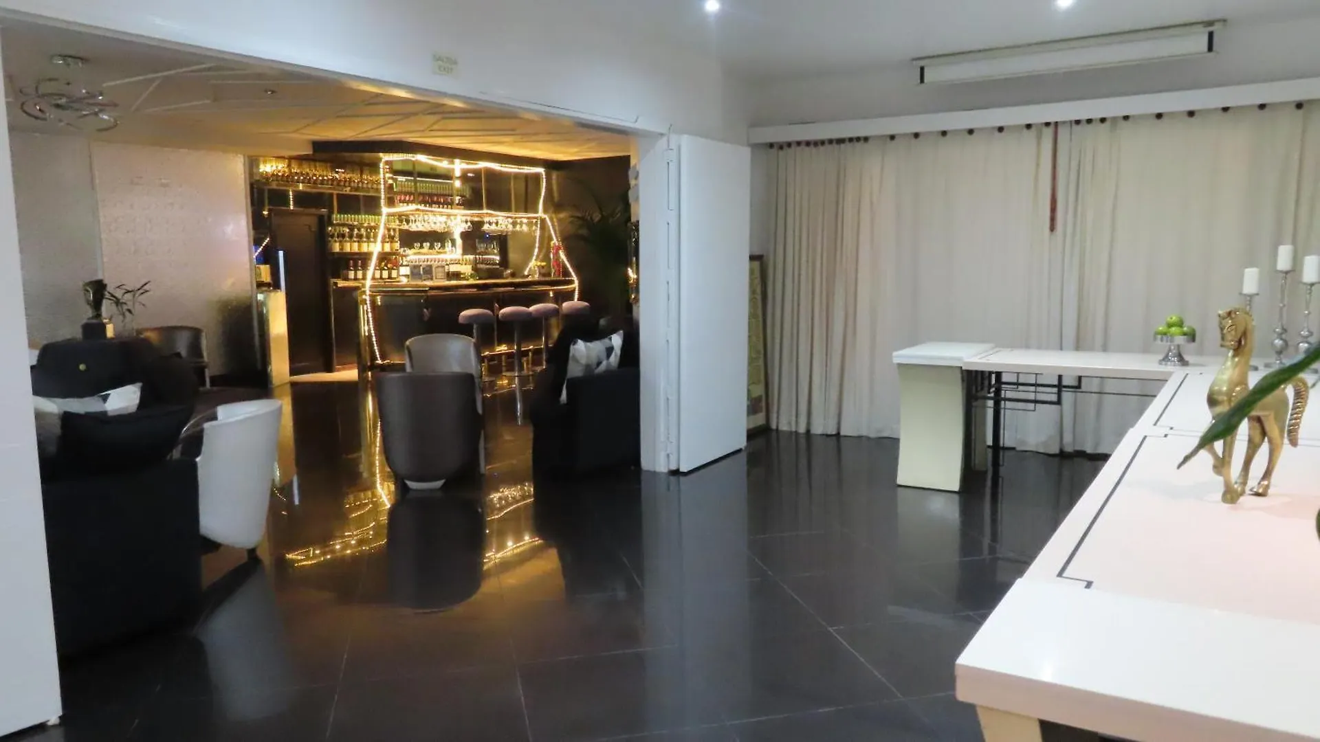 ****  Lancaster House Hotel Bogota Colombia