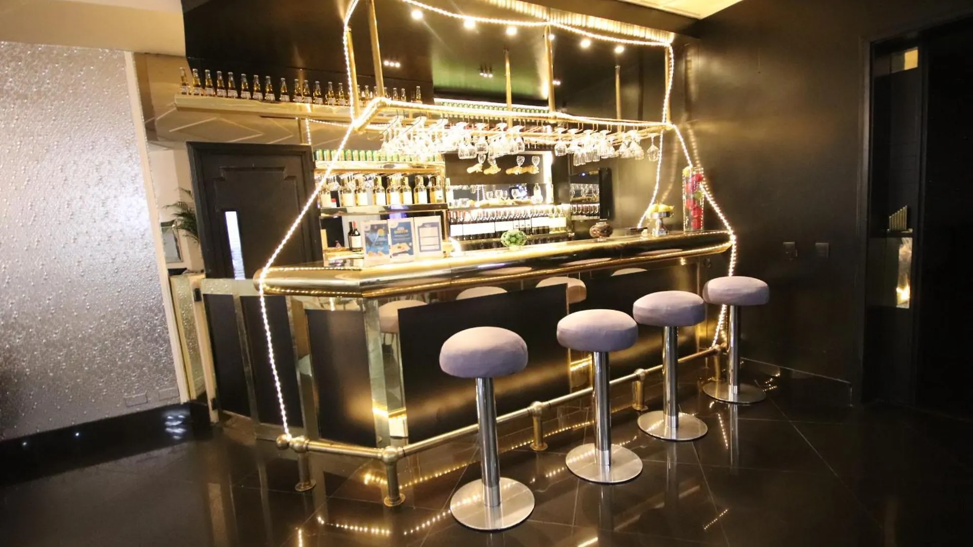 ****  Lancaster House Hotel Bogota Colombia